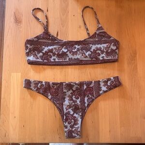 Novella Royale bikini set. Goldie top , Anna bottoms in blue paisley. Small